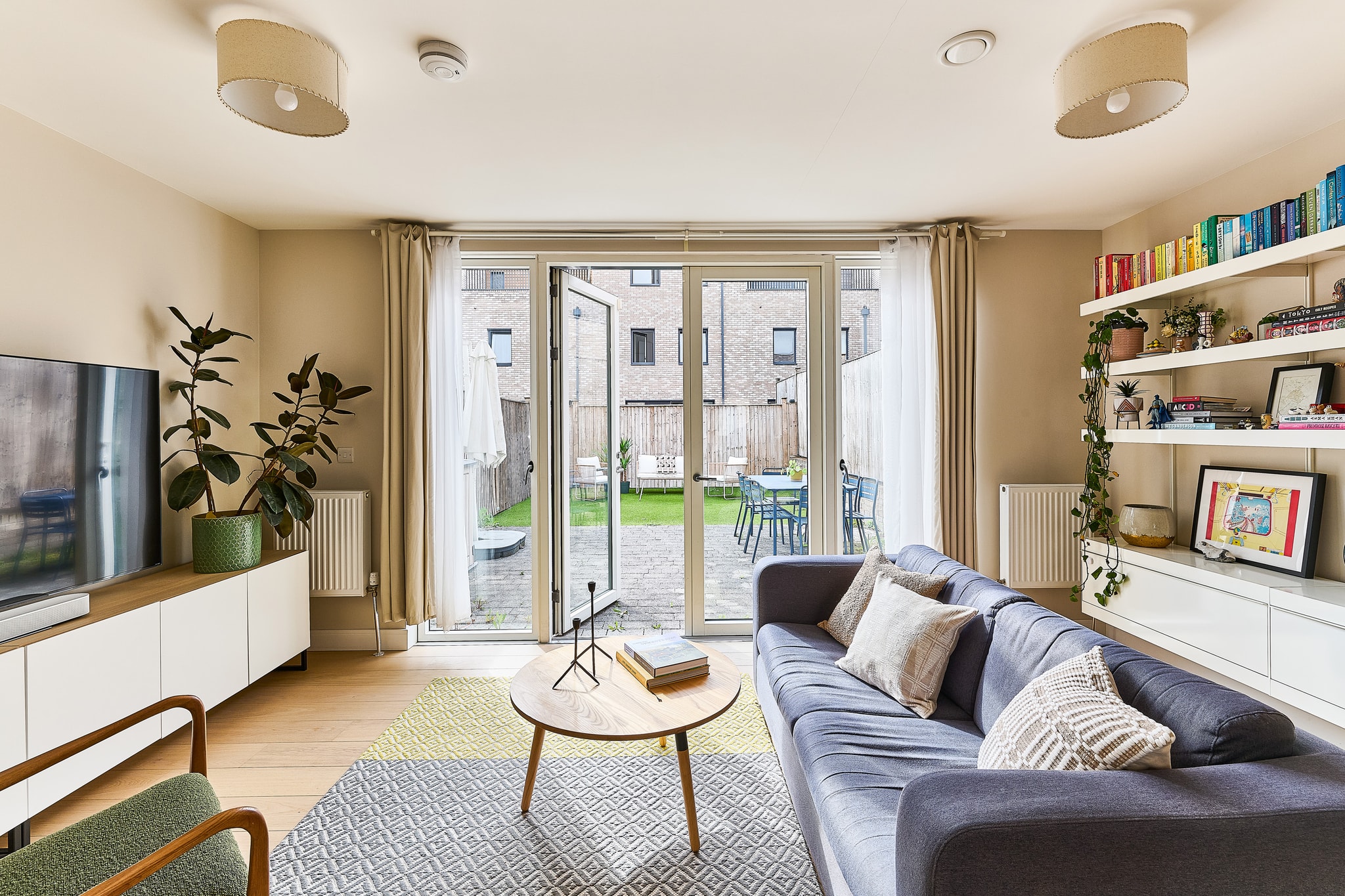 Oriental Square, Colindale