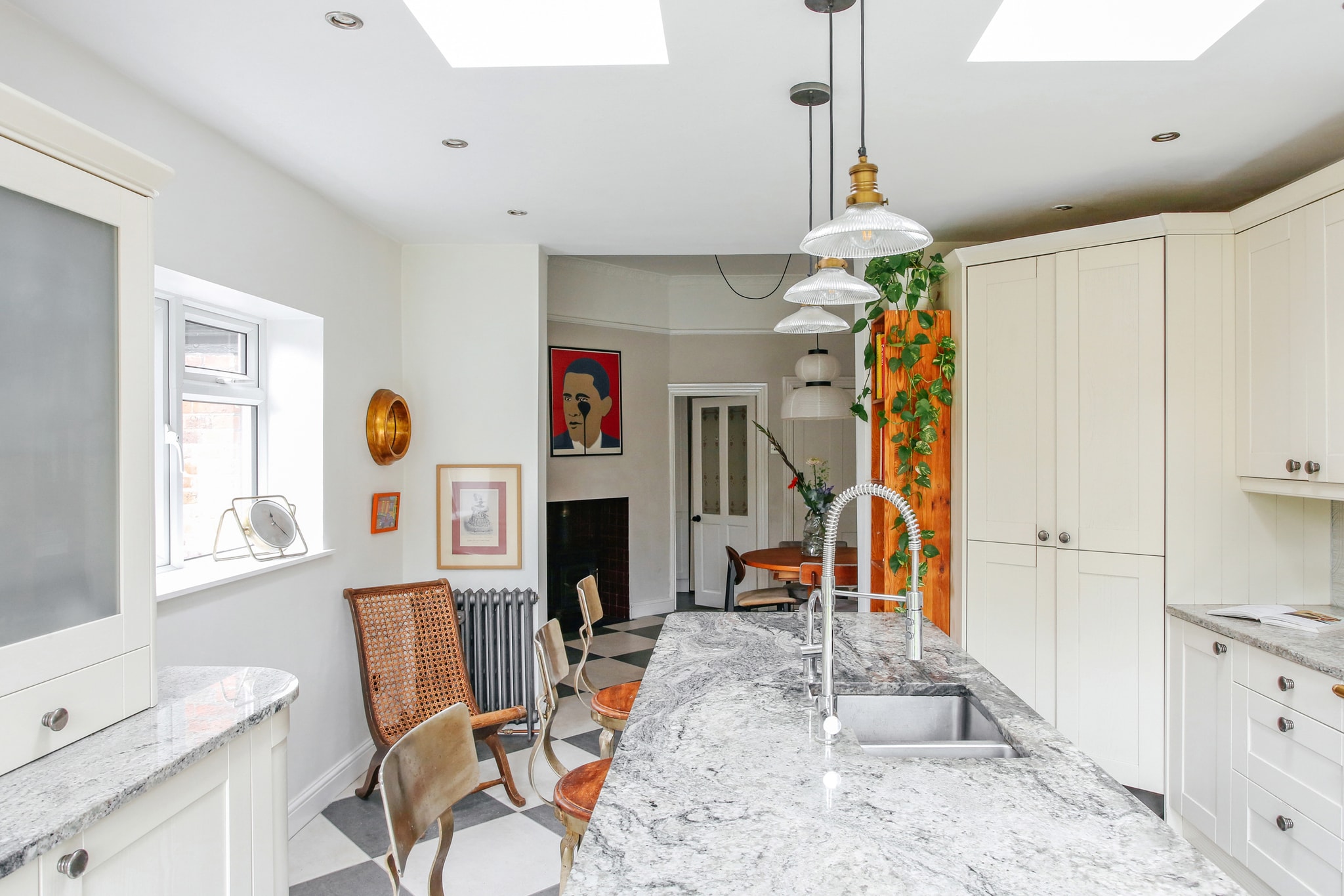 First Avenue, Enfield